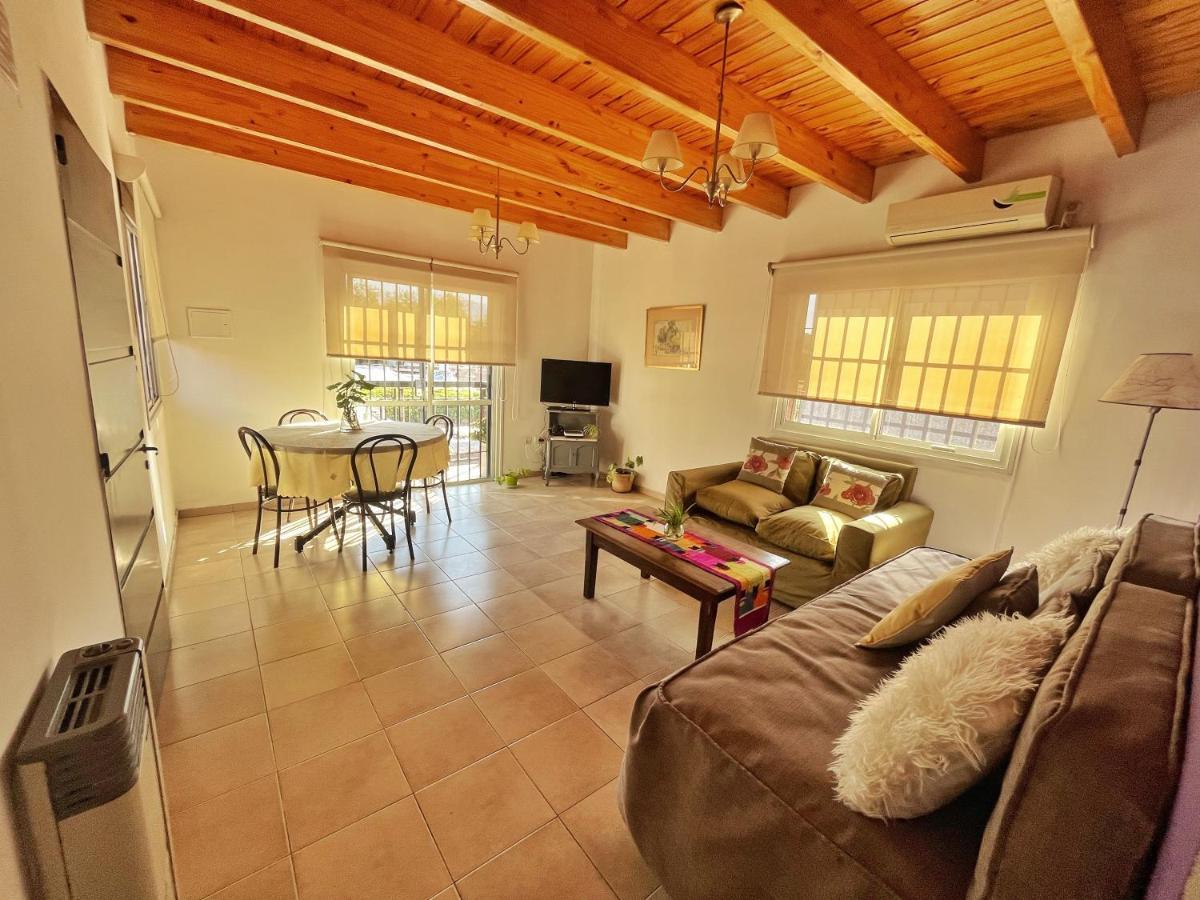Dpto Ayacucho Apartment Mendoza Bagian luar foto